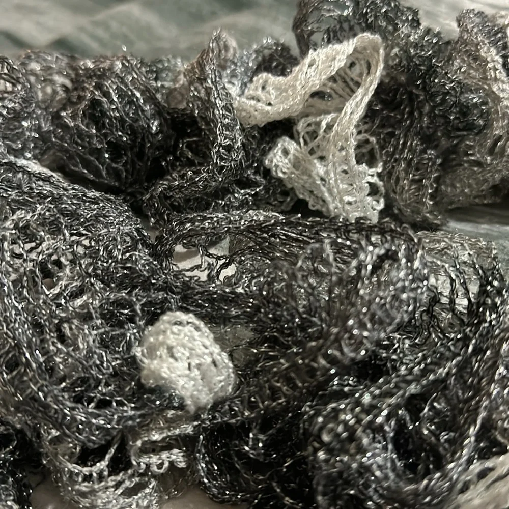 Knit Ruffled lace Scarf black gray white metallic sparkle handmade 💜💜 - Picture 3 of 8